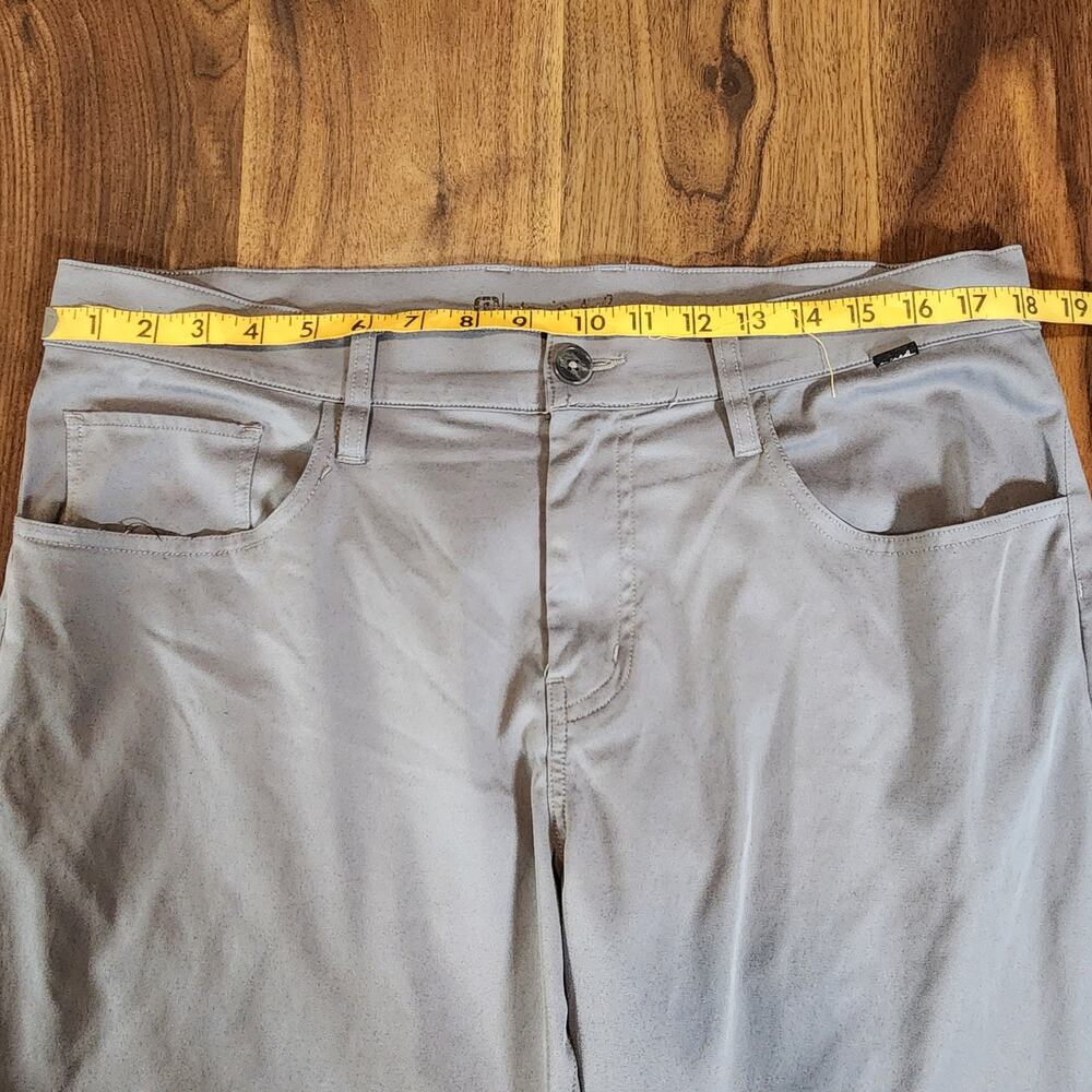 Travis Mathew Open To Close Pant Gray Size 34 - image 3